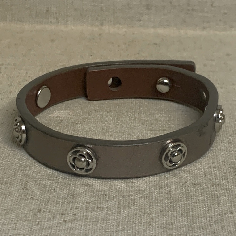 Stella & Dot Clover Leather Wrap Bracelet - Metallic Gray
